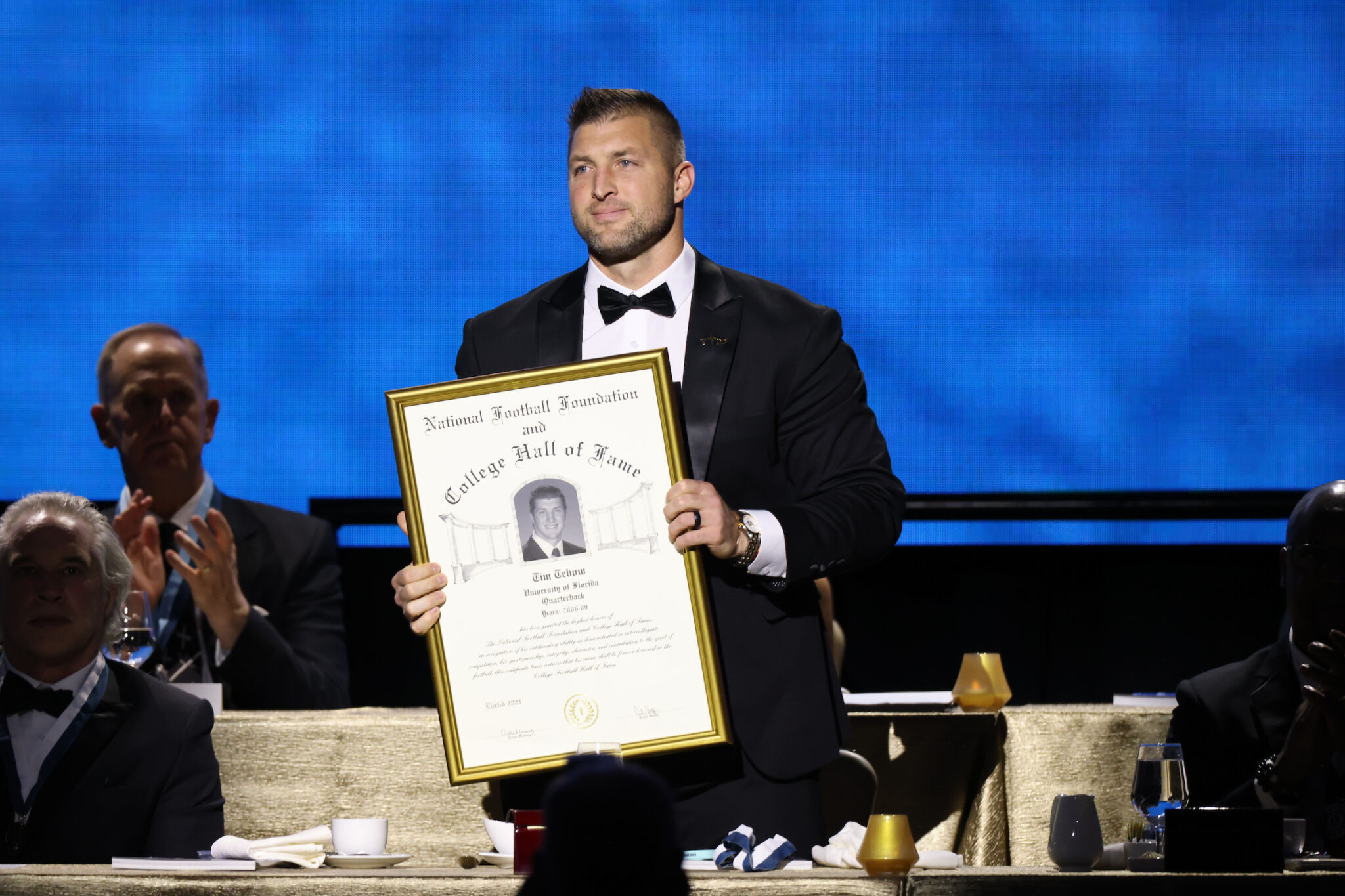 Tim Tebow Inducted Into College Football Hall Of Fame - Heisman