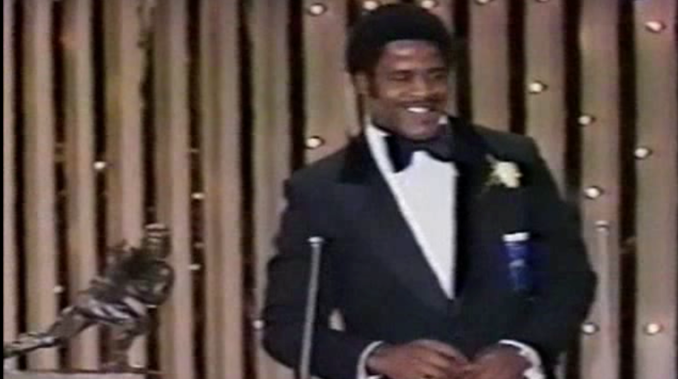 Earl Campbell awarded Heisman on variety show